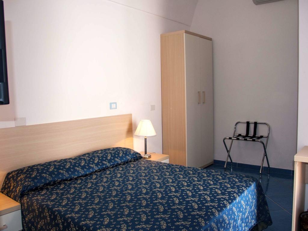 B&B La Terrazza Sul Porto Ponza Kültér fotó